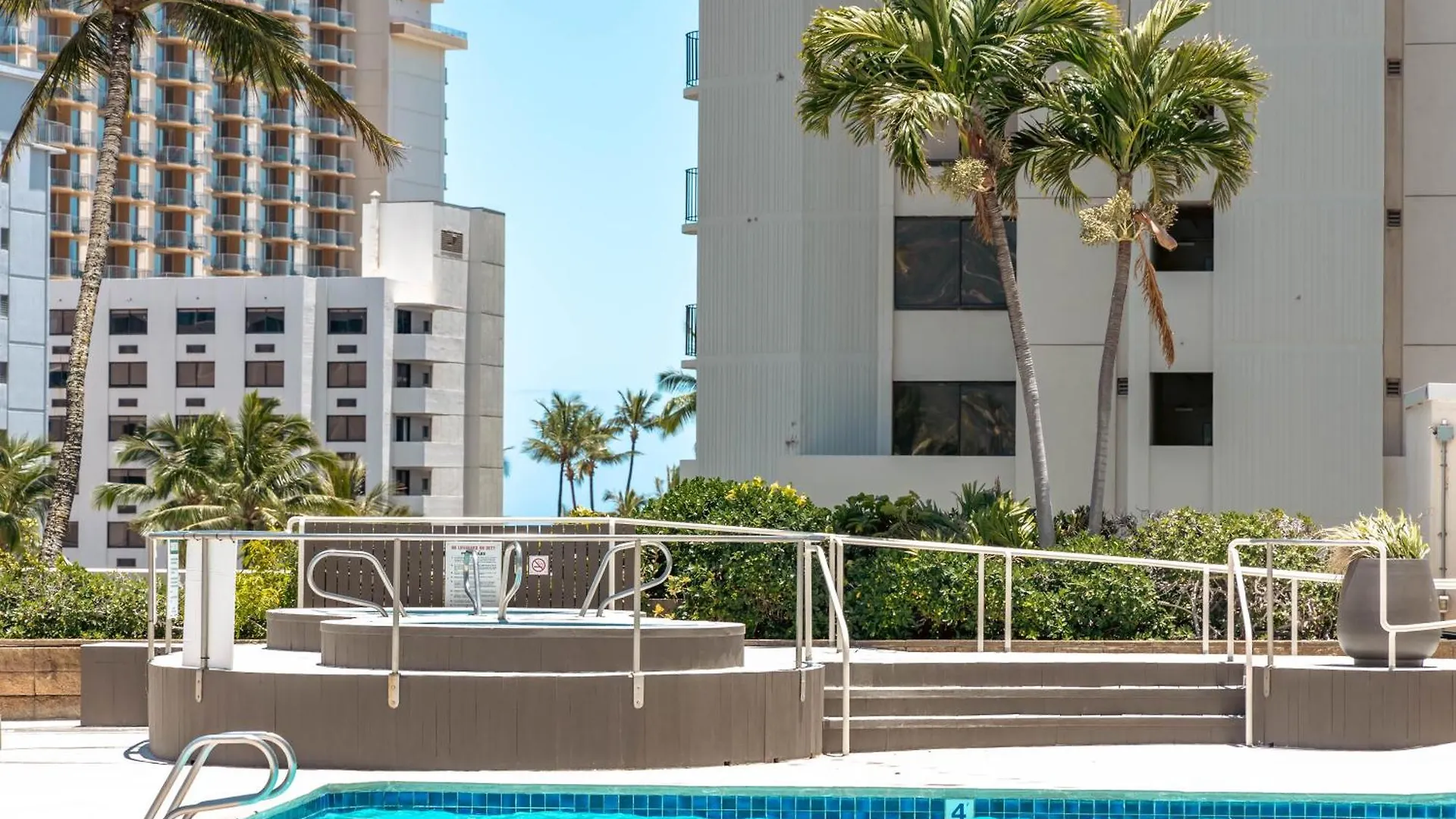 Escape To Mountain View Condo,Near Beach With Parking Honolulu 0*,