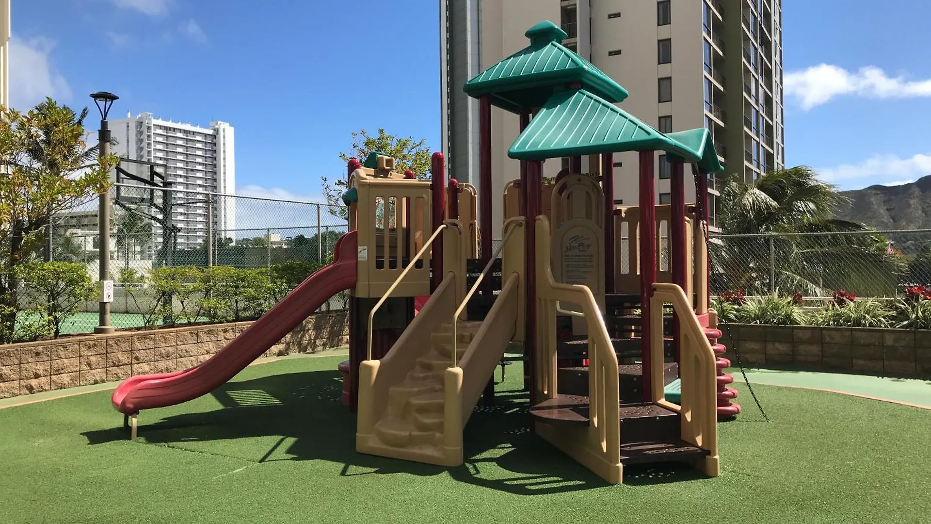 Escape To Mountain View Condo,Near Beach With Parking Honolulu 0*,  USA