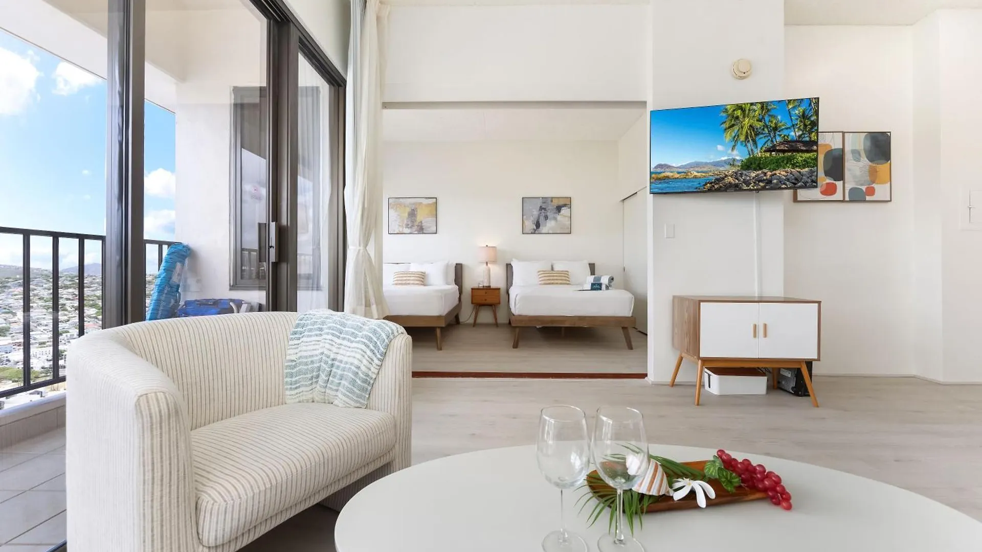 Escape To Mountain View Condo,Near Beach With Parking Honolulu